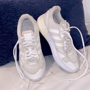 Adidas Women’s Size 5, lots of life left, washed and ready to go